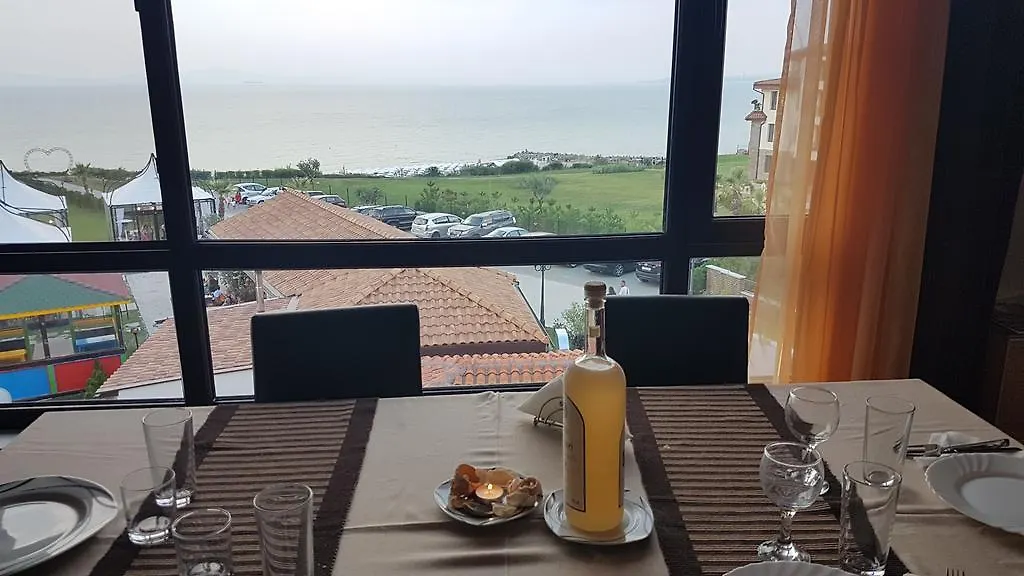 Sea Club Sarafovo Apartments Burgas 0*,  Bulgária